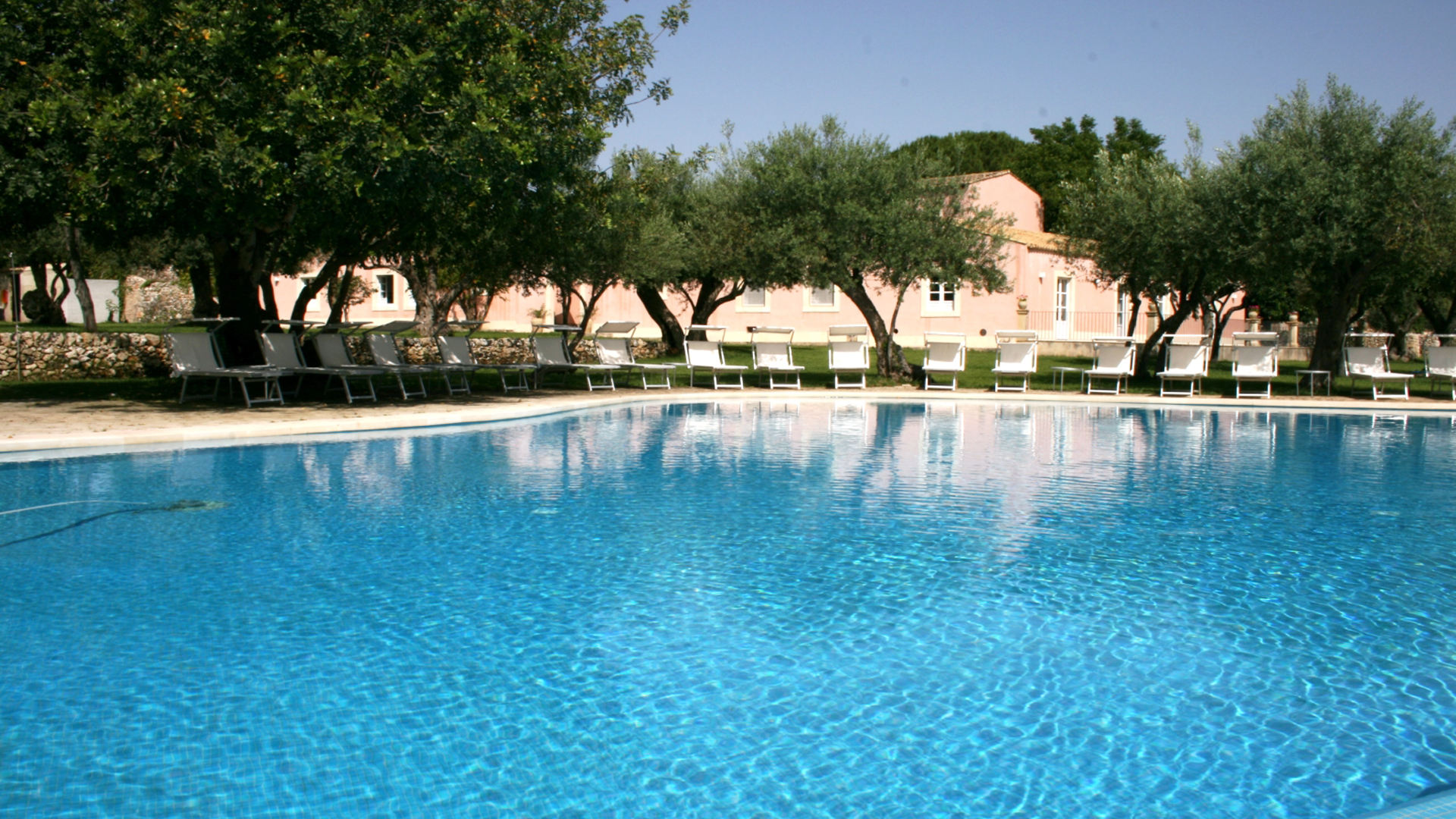 Swimmingpool på Hotel Masseria degli Ulivi - Sicilien, Italien - Kulturrejser