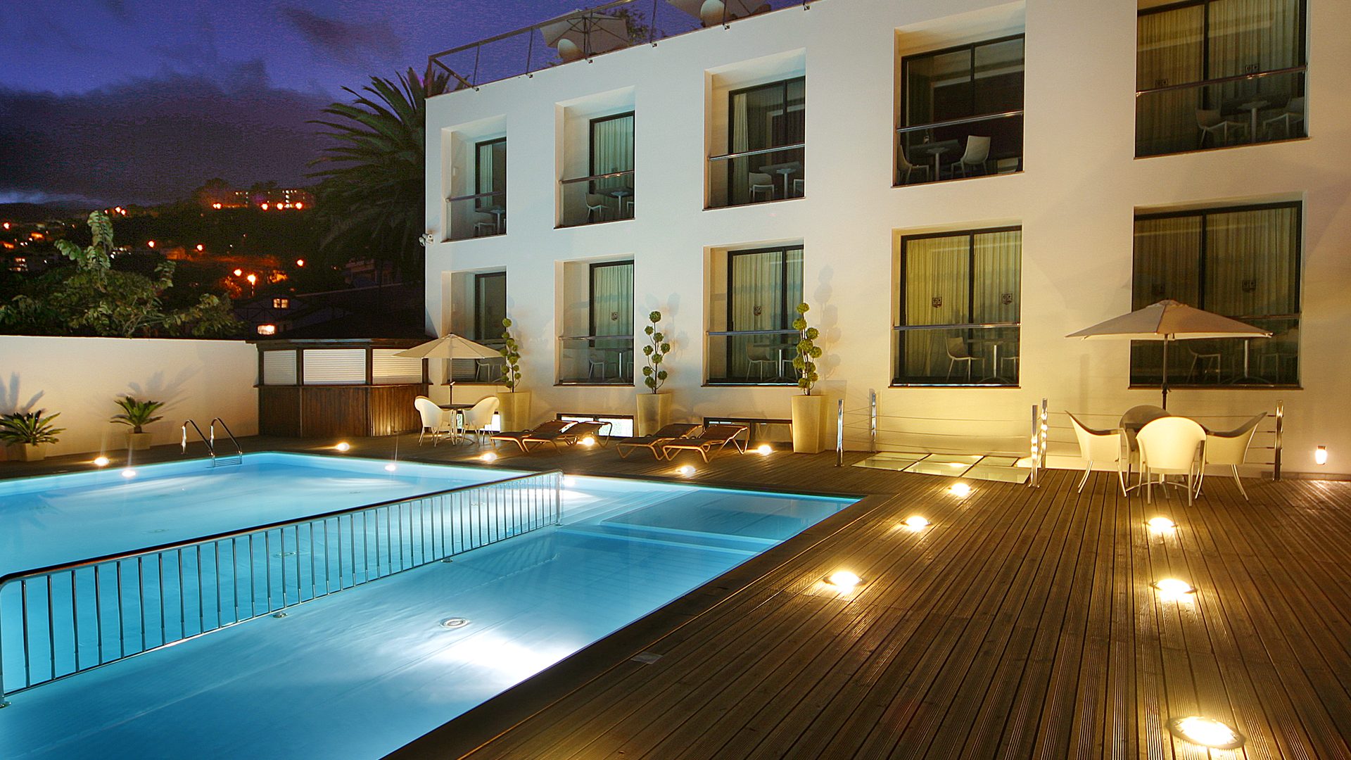 Swimmingpool på Hotel Quinta Mirabela - Madeira, Portugal - Kulturrejser