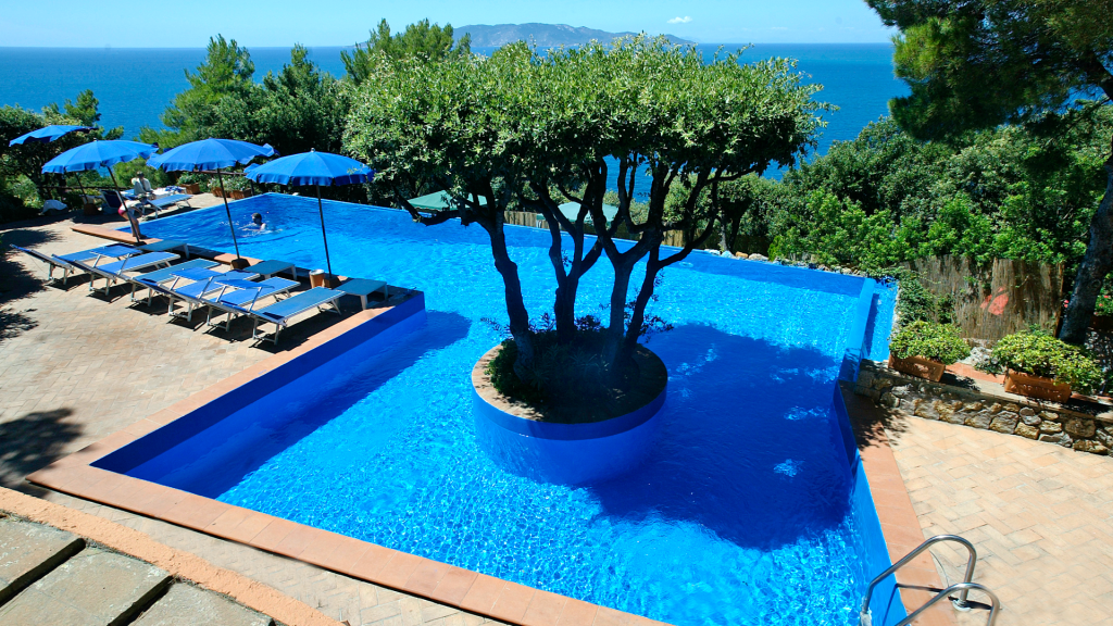 Swimmingpool på Hotel Torre di Cala Piccola - Toscana, Italien - Kulturrejser