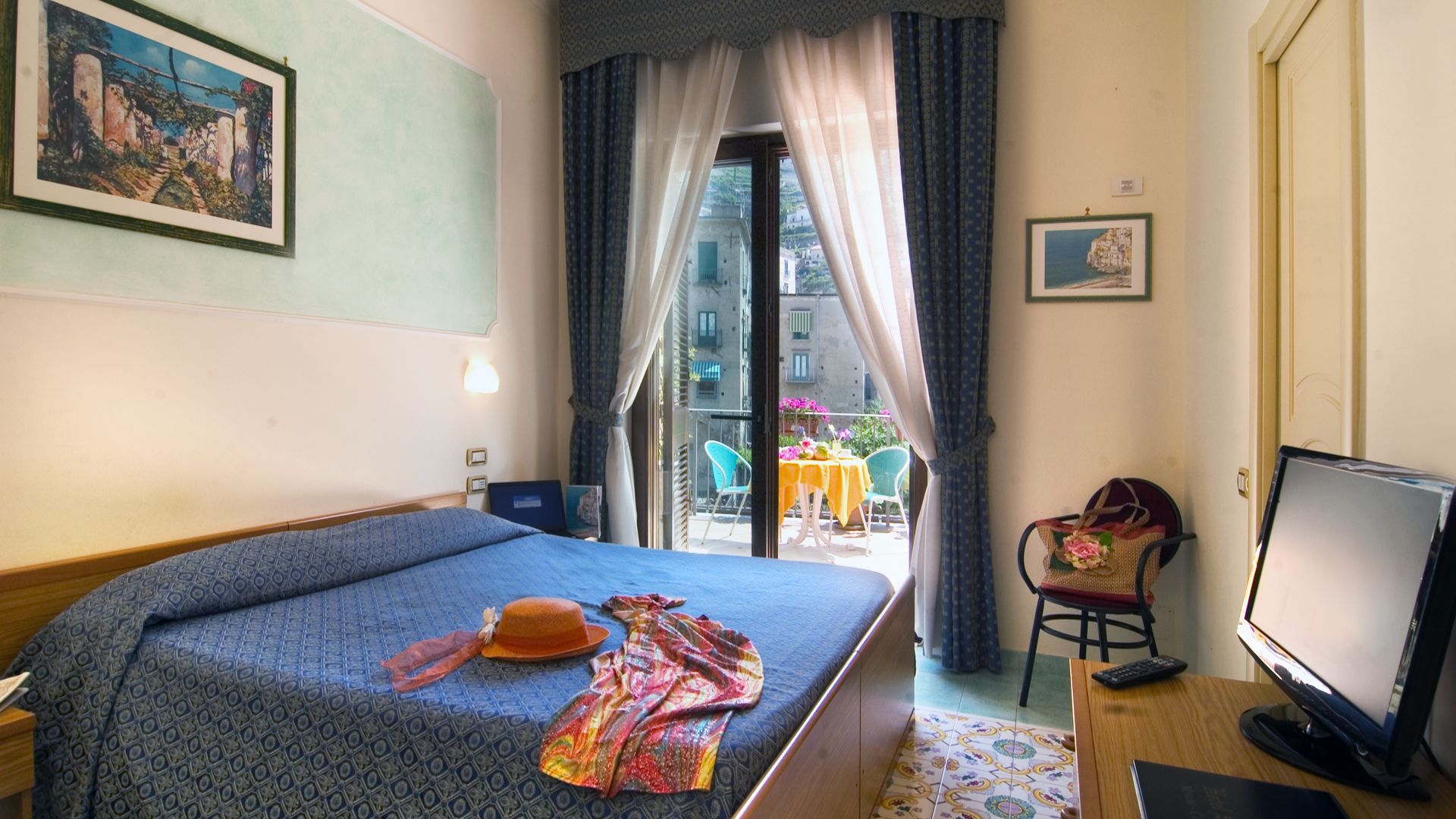 Værelse på Hotel Santa Lucia - Amalfikysten, Italien - Kulturrejser