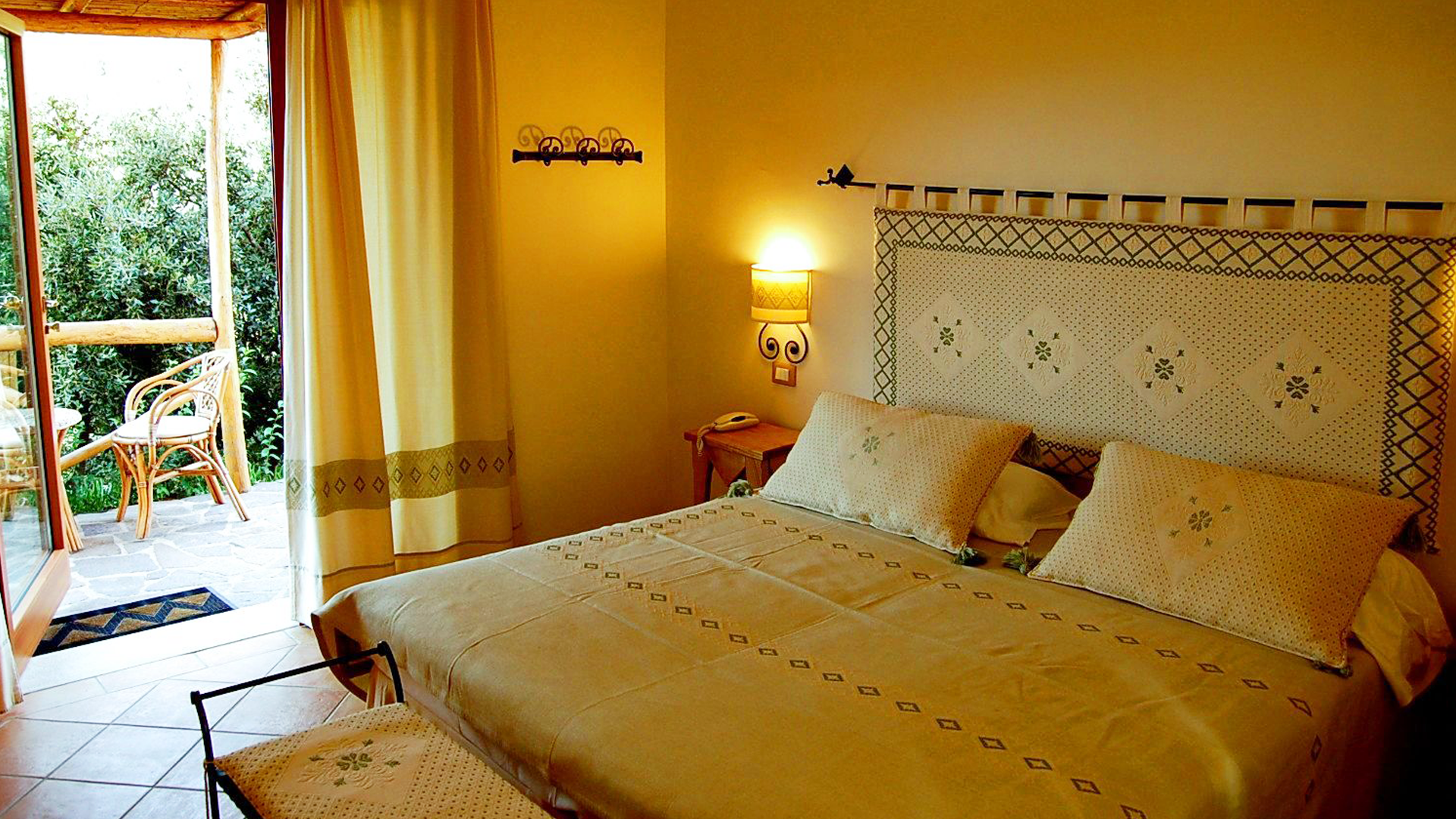 Værelse på Hotel Aldiola Country Resort - Sardinien, Italien - Kulturrejser